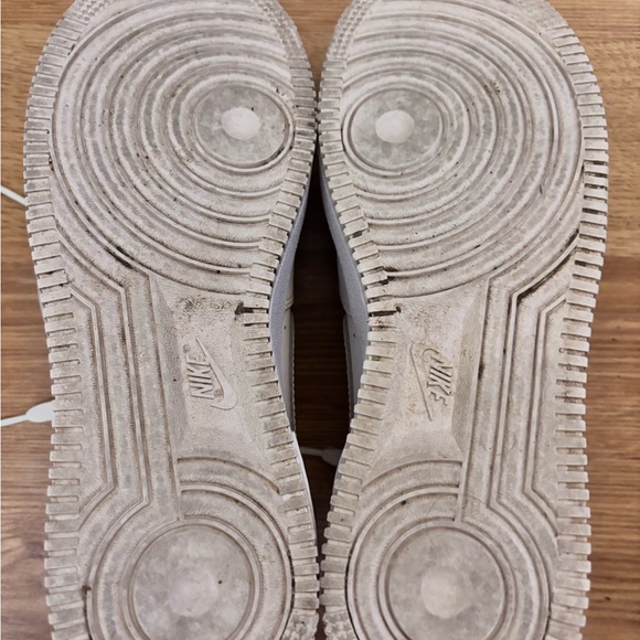 Nike Air Force 1 - Picture 6 of 7